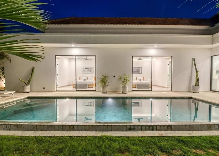 Yuka V3 Modern Tropical 2br With Pool In