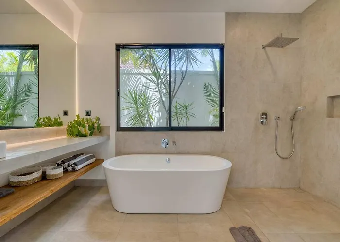 Yuka V3 Modern Tropical 2br With Pool In Villa