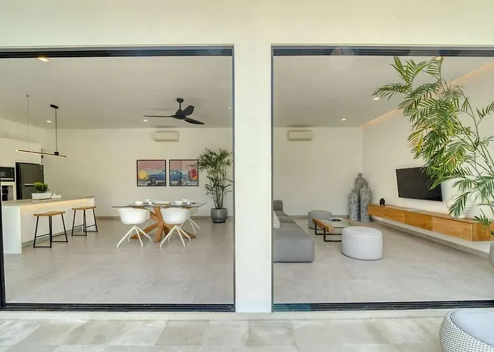 Yuka V3 Modern Tropical 2br With Pool In * Seminyak