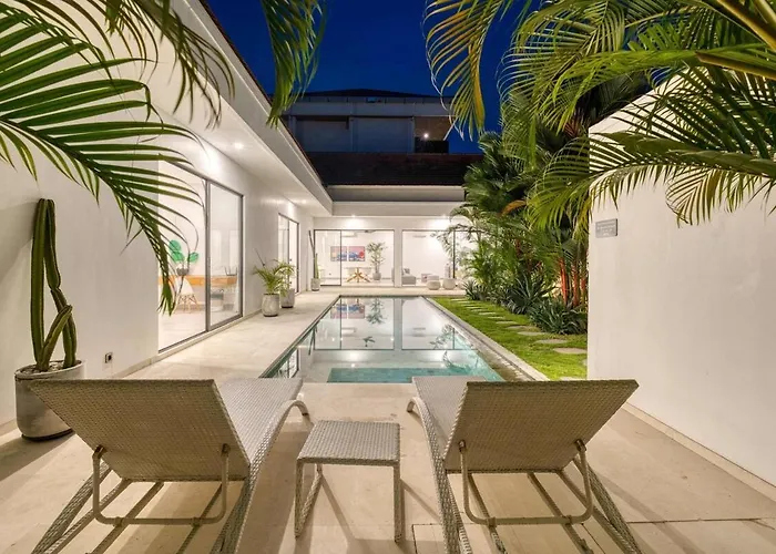 Villa Yuka V3 Modern Tropical 2br With Pool In